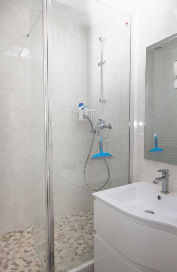 مبيت وإفطار Club246 Paris Saint Martin المظهر الخارجي الصورة